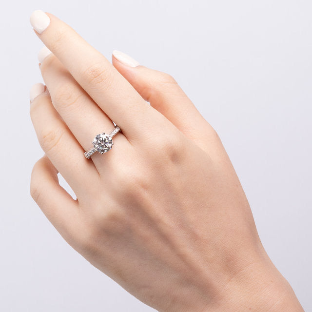 18K 4-Prongs French Style lace setting Lotus Diamond