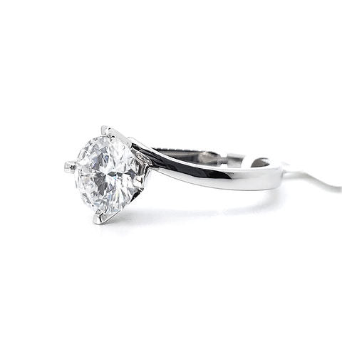 18K 4Prongs Twist Lotus Diamond