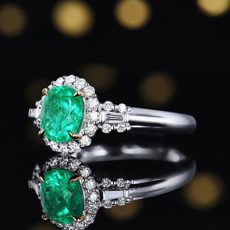 18k gold natural vivid green emerald ring - Lotus Diamond