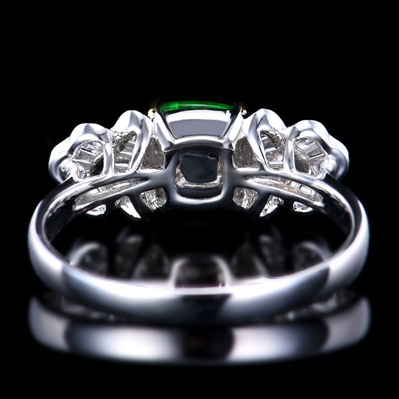 18K gold Natural vivid green sugar tower emerald ring - Lotus Diamond