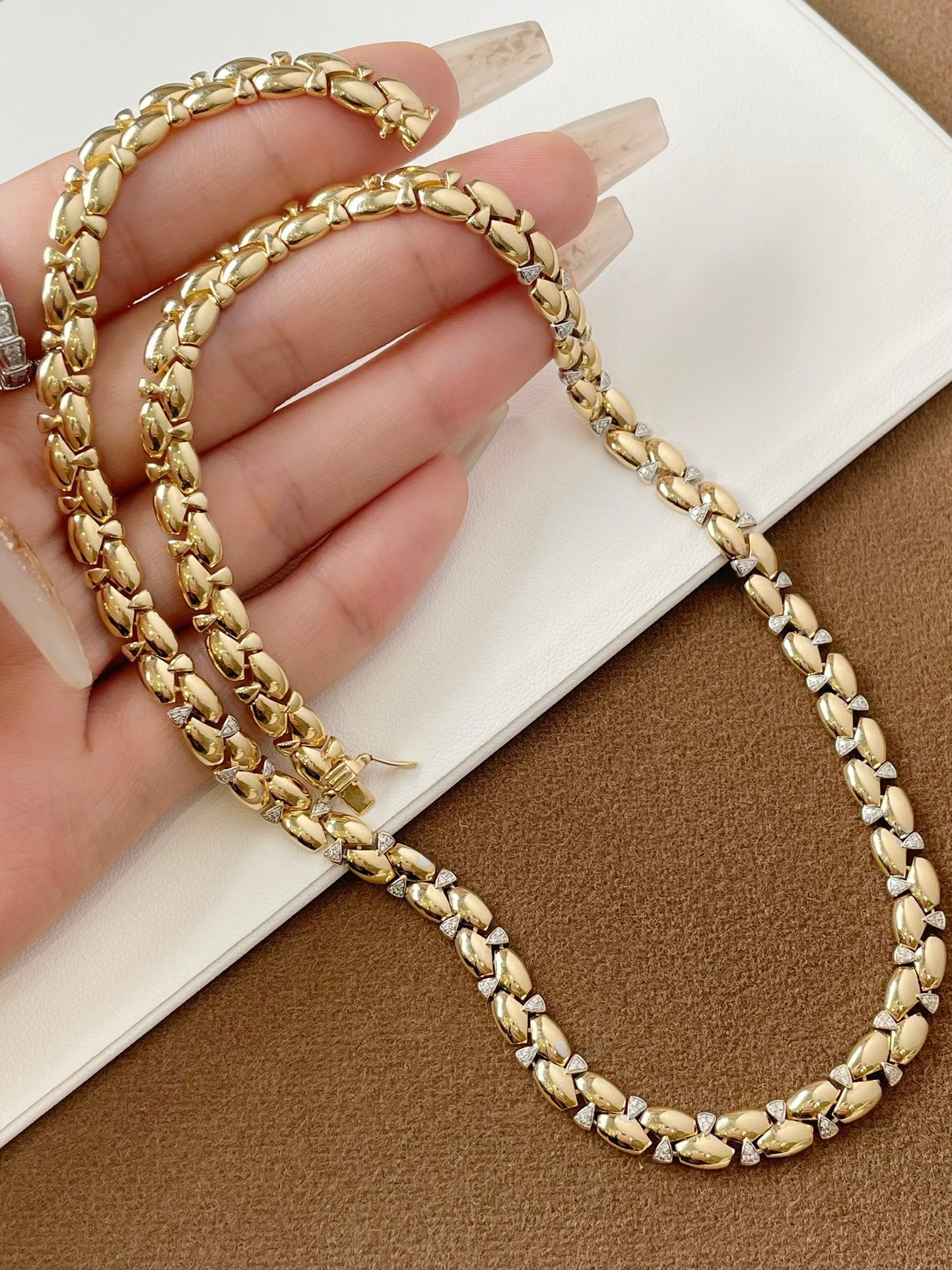18k gold SPAR drill choker - Lotus Diamond