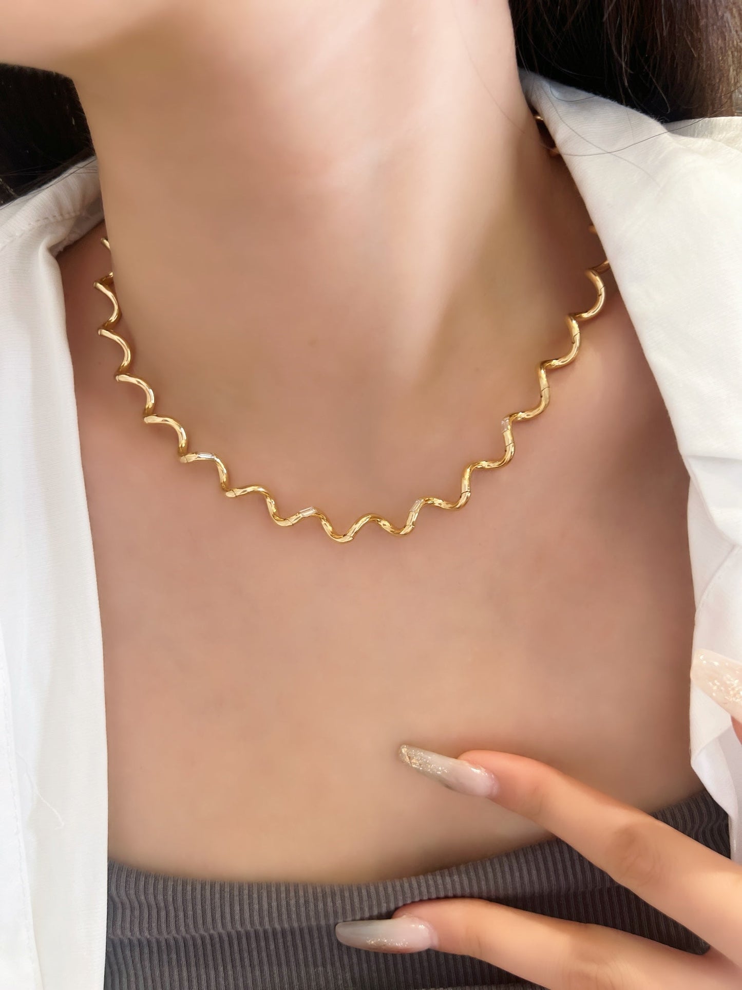 18k gold stylish essence must enter the creative chic diamond necklace - Lotus Diamond