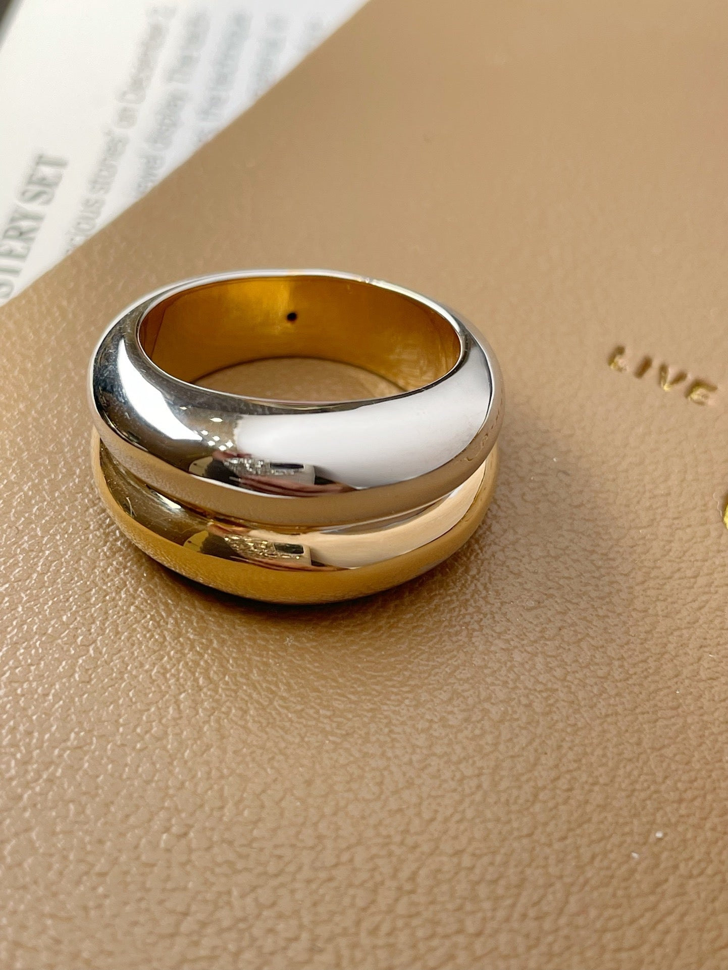 18k gold two - tone ring - Lotus Diamond