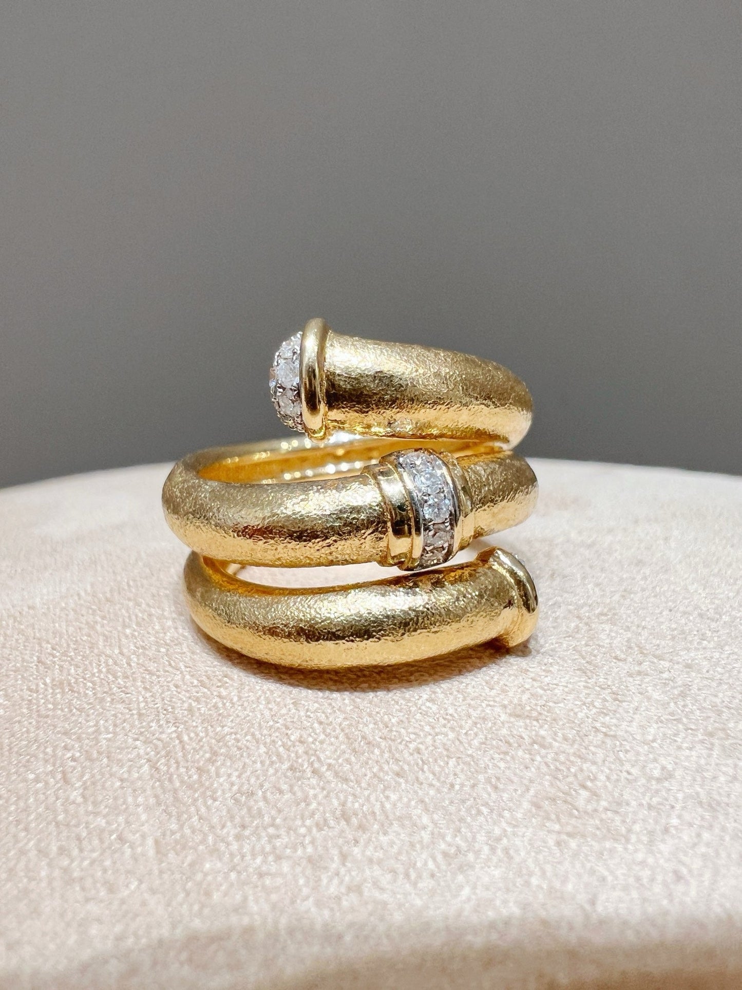 18K Metallic double layer Italian style ring Lotus Diamond