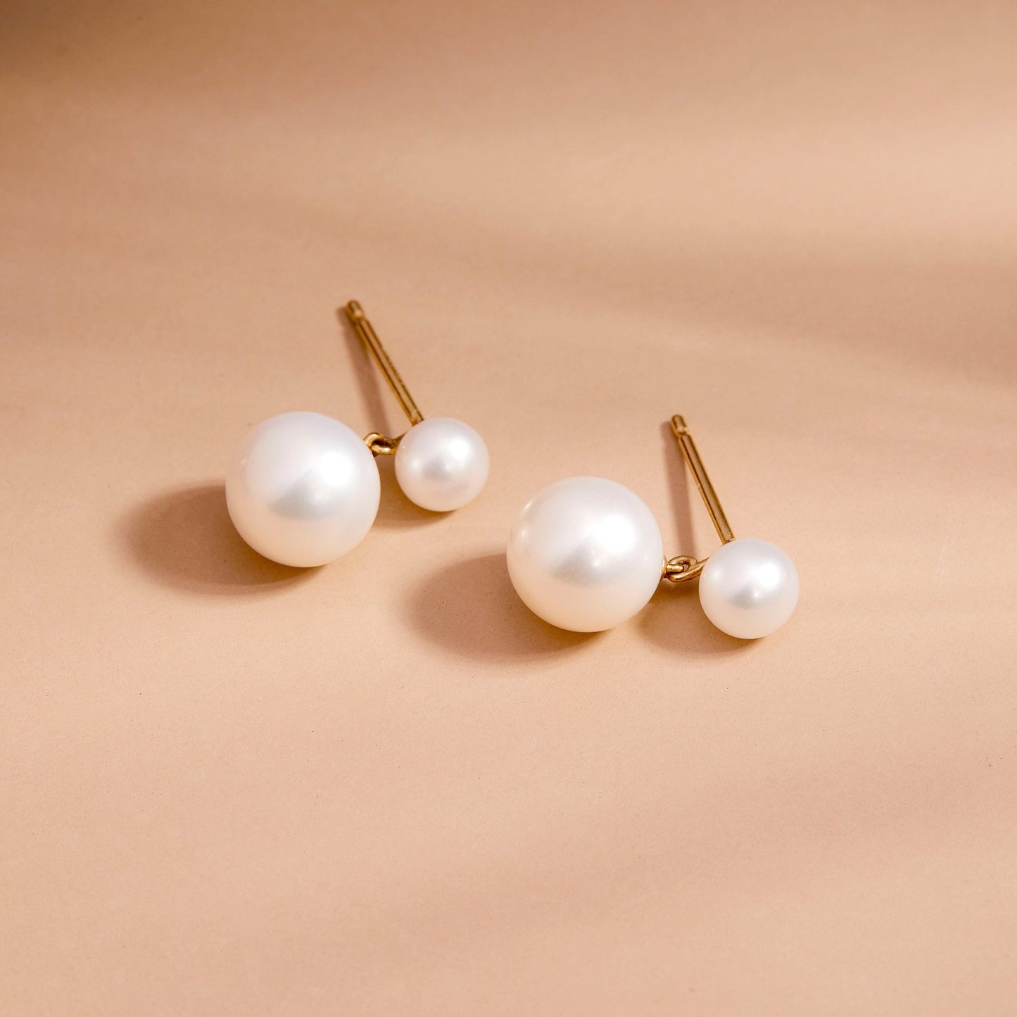 Amanda 14K Gold Pearl Earrings - Lotus Diamond