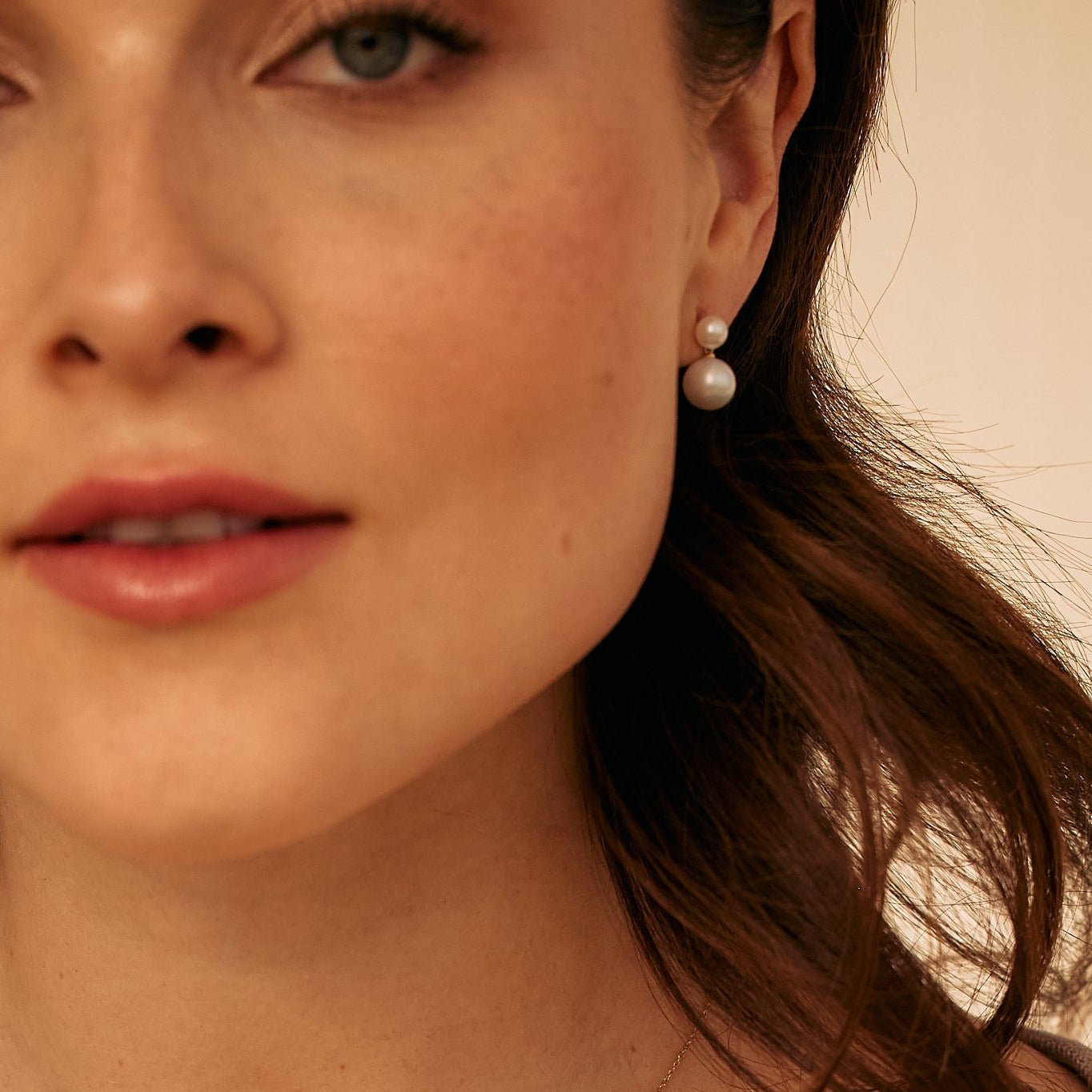 Amanda 14K Gold Pearl Earrings - Lotus Diamond