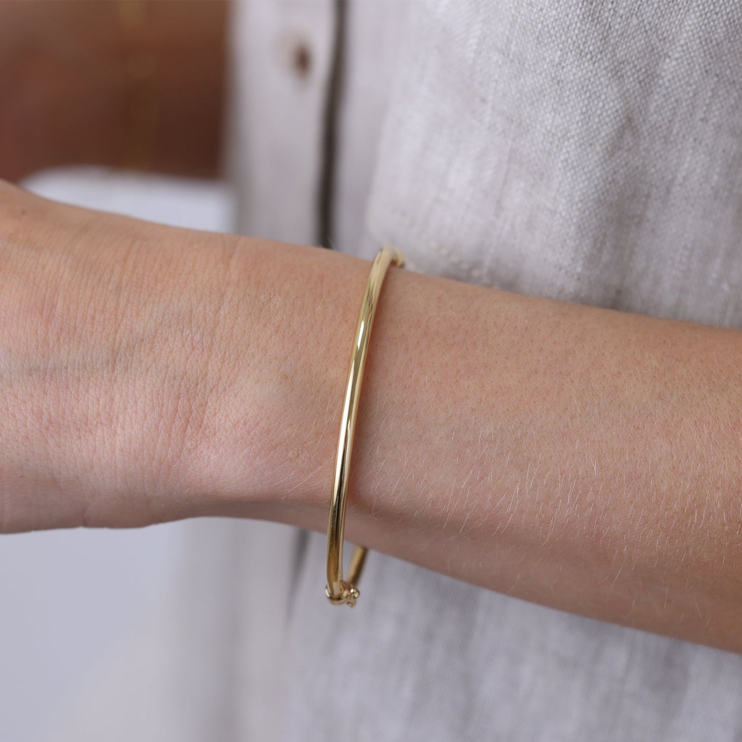 Classic Oval Tube Bangle (3mm) - Lotus Diamond