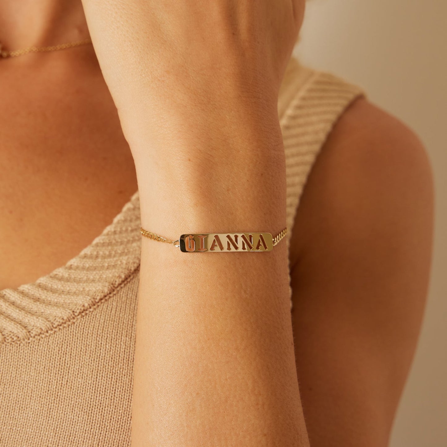 Cuban Link Nameplate Bracelet - Lotus Diamond