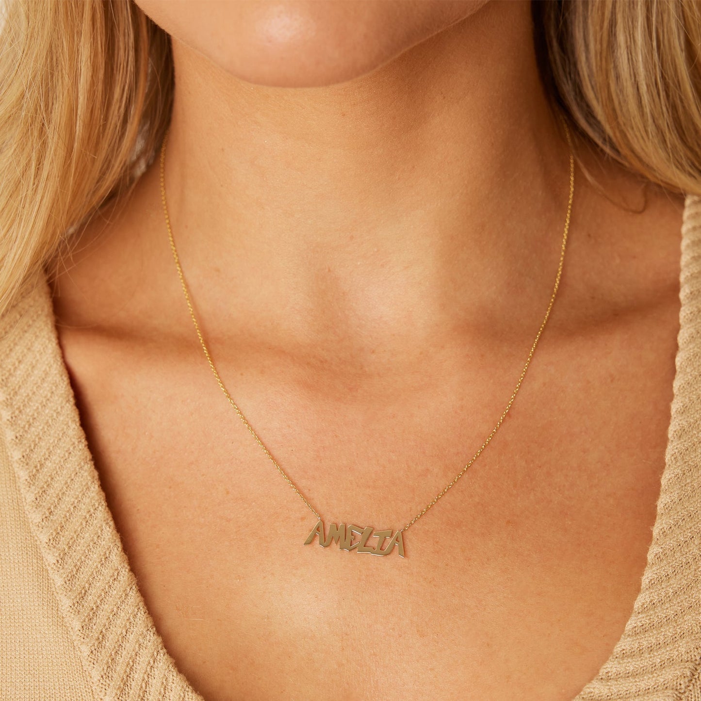 Graffiti Name Necklace - Lotus Diamond