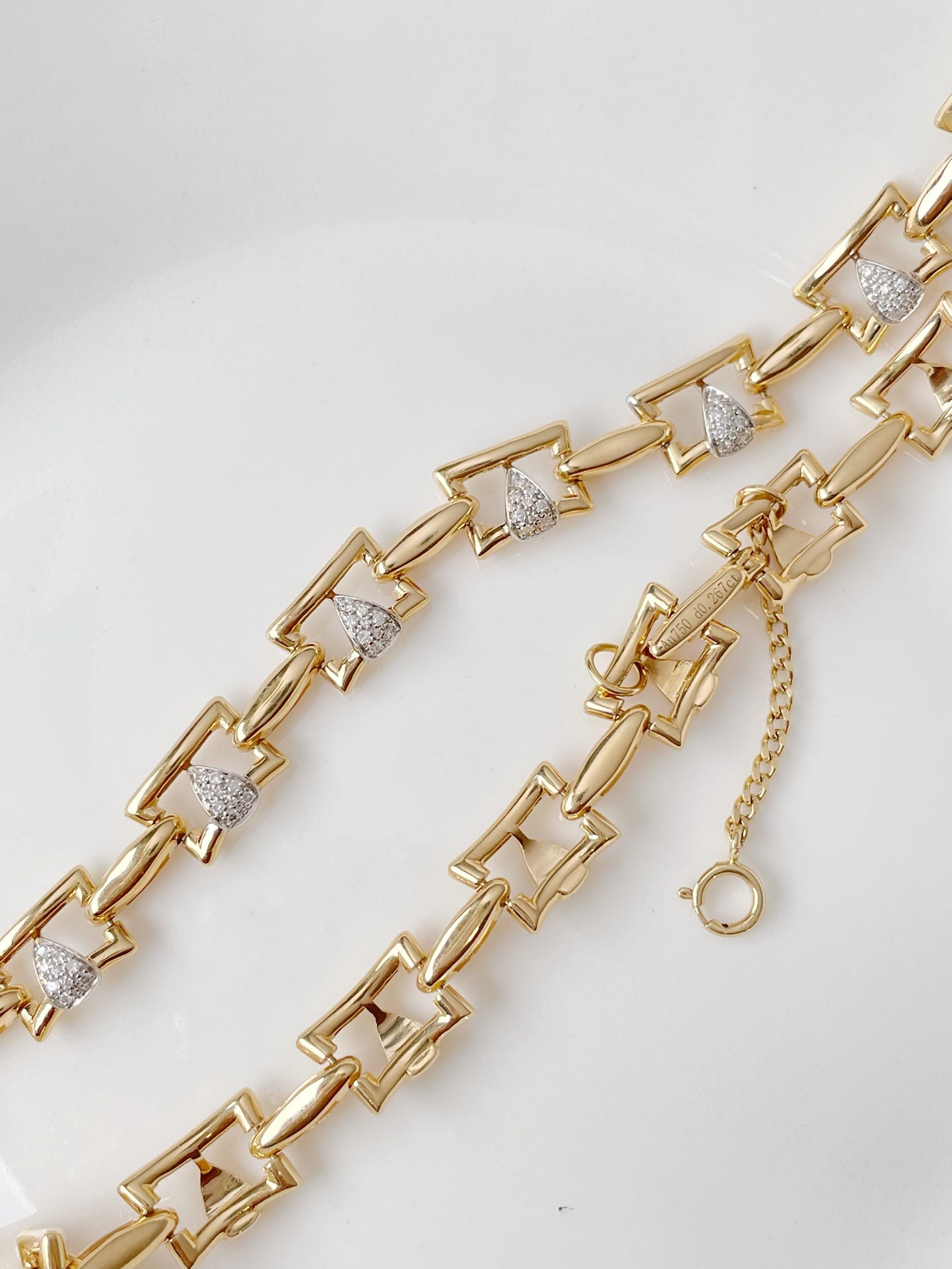 Handmade necklace with 18k goldsquare diamond interval - Lotus Diamond