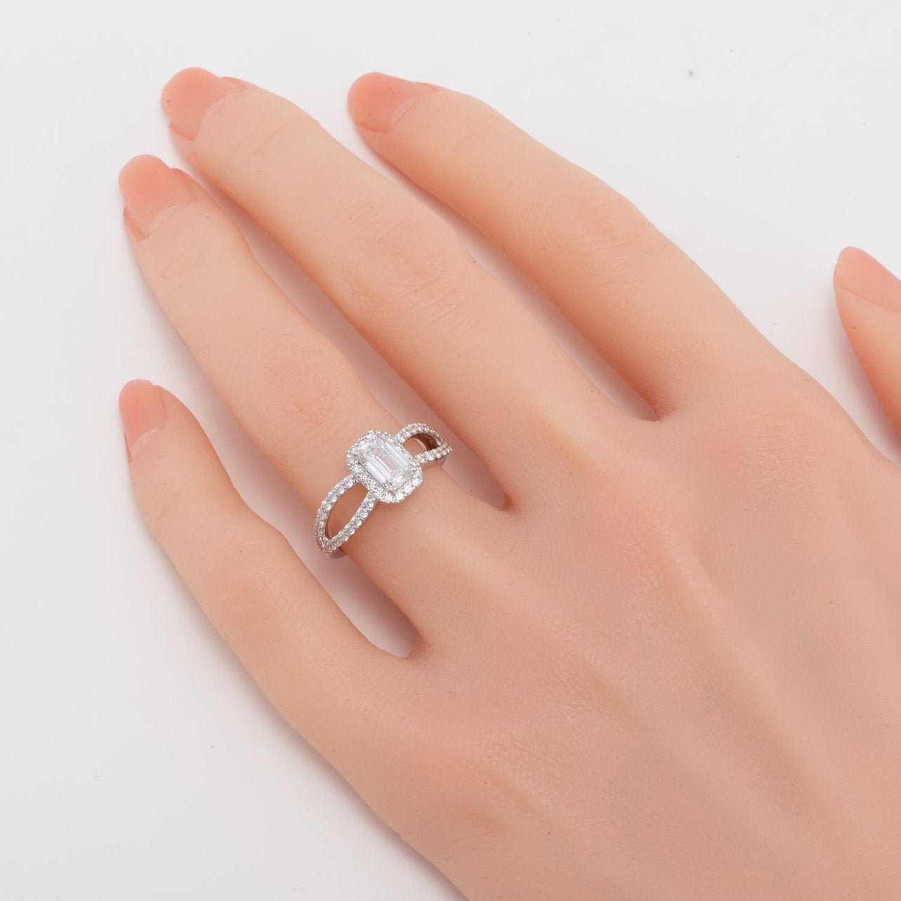 Lab grown Diamond 18K ring setting - Lotus Diamond