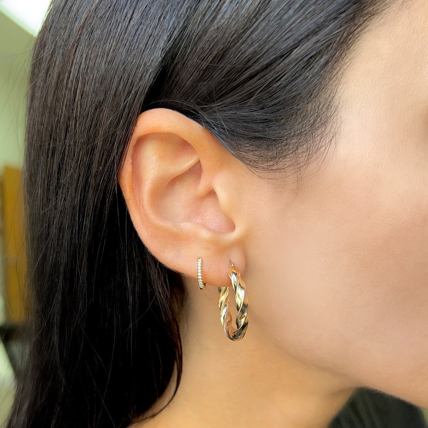 Large Twist Hoop Earrings - Lotus Diamond