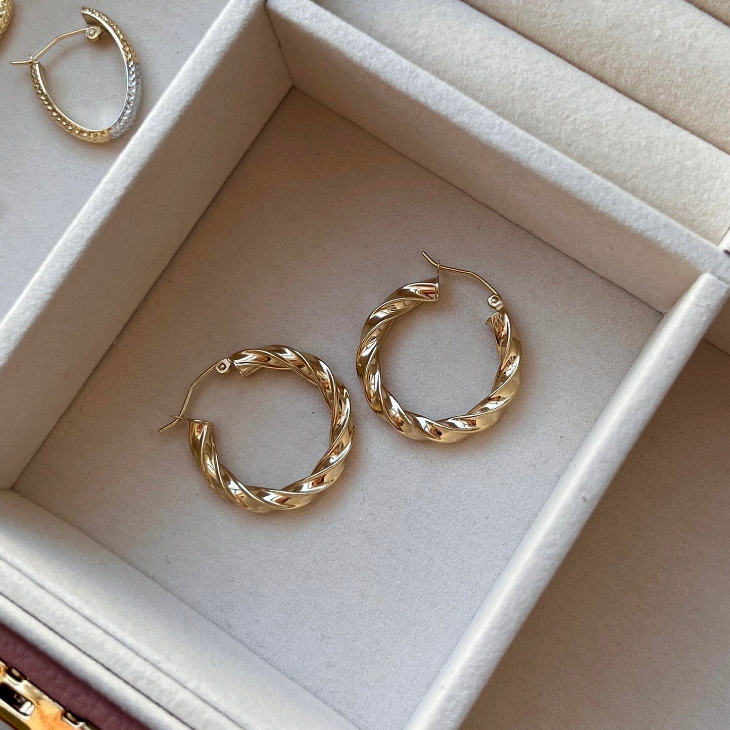 Large Twist Hoop Earrings - Lotus Diamond