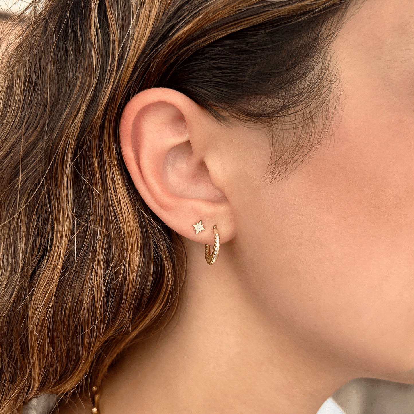 Linea Tapered Hoop Earrings - Lotus Diamond