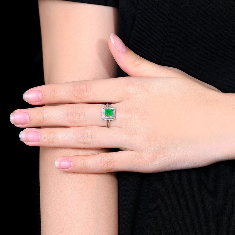 Natural Colombian Emerald Ring - Style D - Lotus Diamond