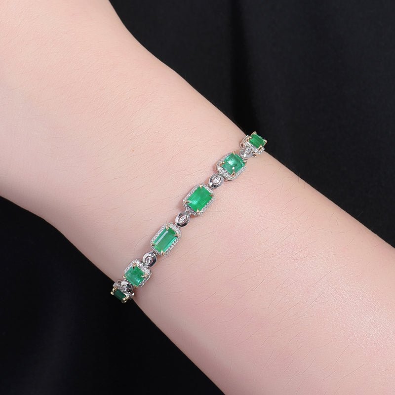 Natural Emerald Bracelet style - C - Lotus Diamond