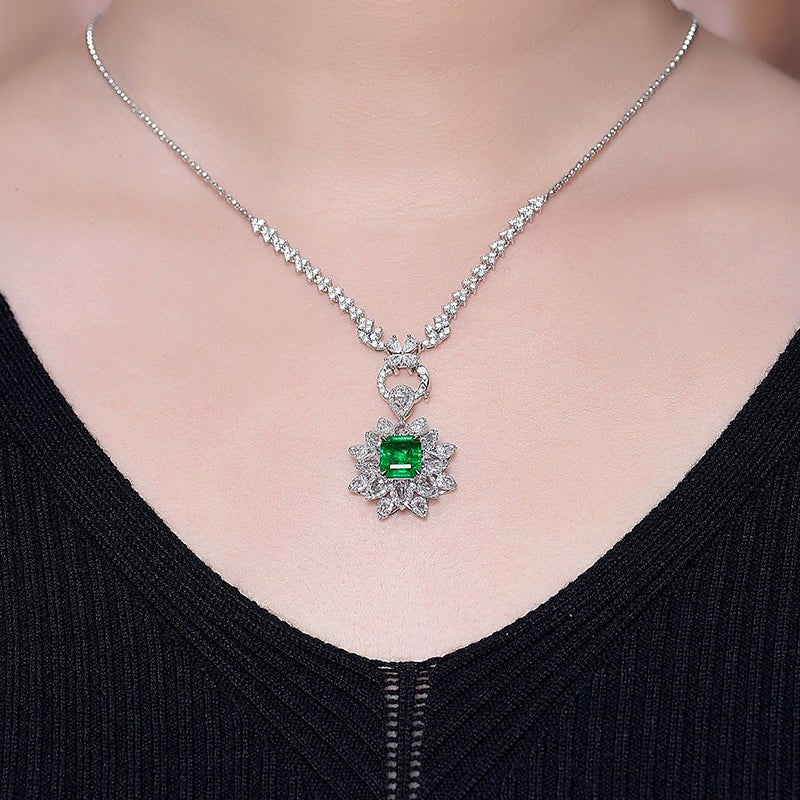 Natural Emerald Ring - Style G - Lotus Diamond