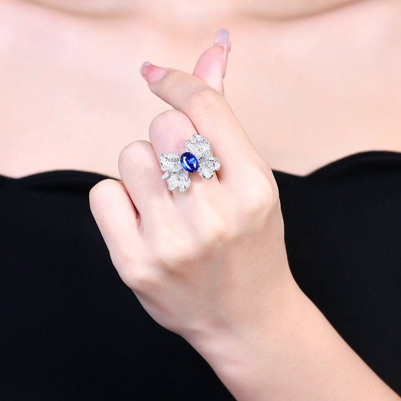 Natural Sri Lankan Royal Blue Sapphire Ring in 18k gold - Butterfly style - Lotus Diamond