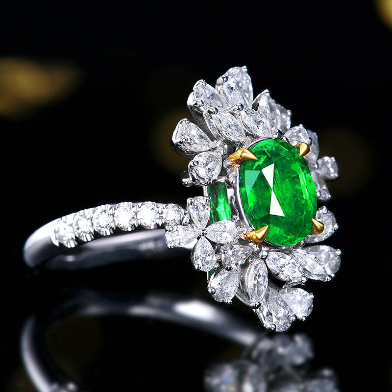 Natural vivid green Emerald Ring Style - C - Lotus Diamond