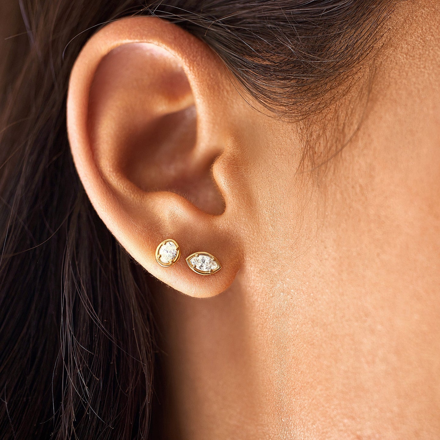 Oval Diamond Stud Earrings - Lotus Diamond