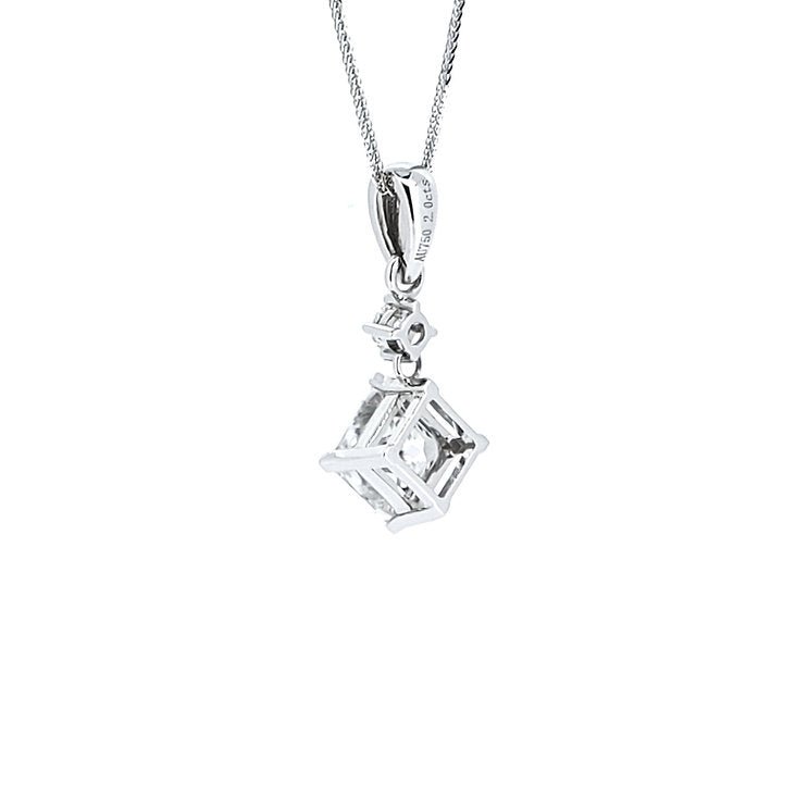 Princess - cut diamond Pendant - Lotus Diamond