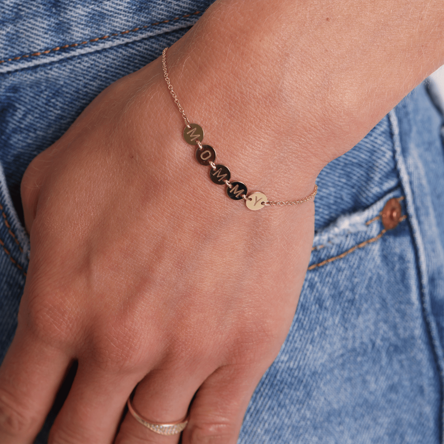 Round Bubble Name Bracelet - Lotus Diamond