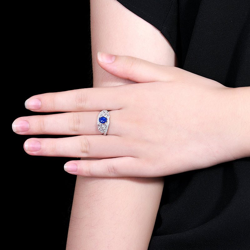 Sri Lanka natural Royal blue Royal Blue sapphire ring - Lotus Diamond