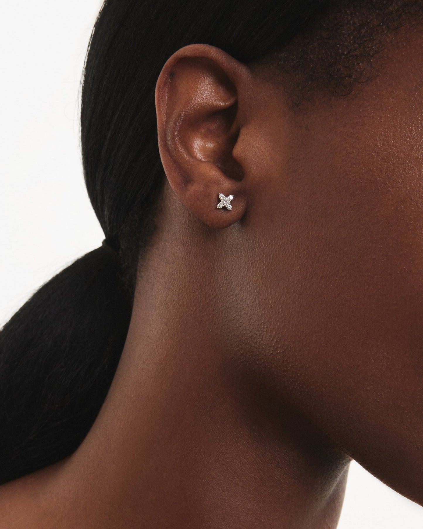 The Mini Leaf Single Stud - Lotus Diamond