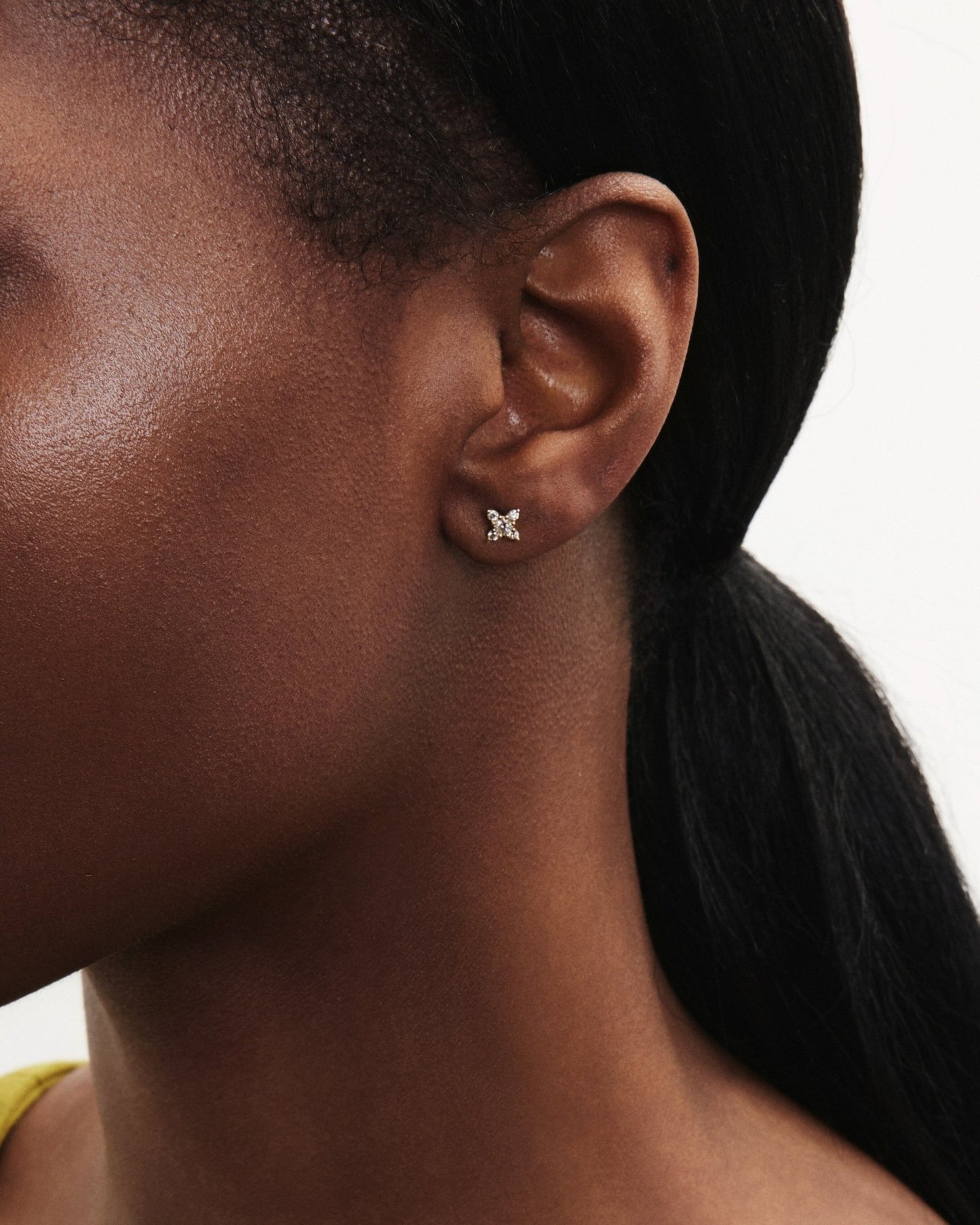 The Mini Leaf Single Stud - Lotus Diamond