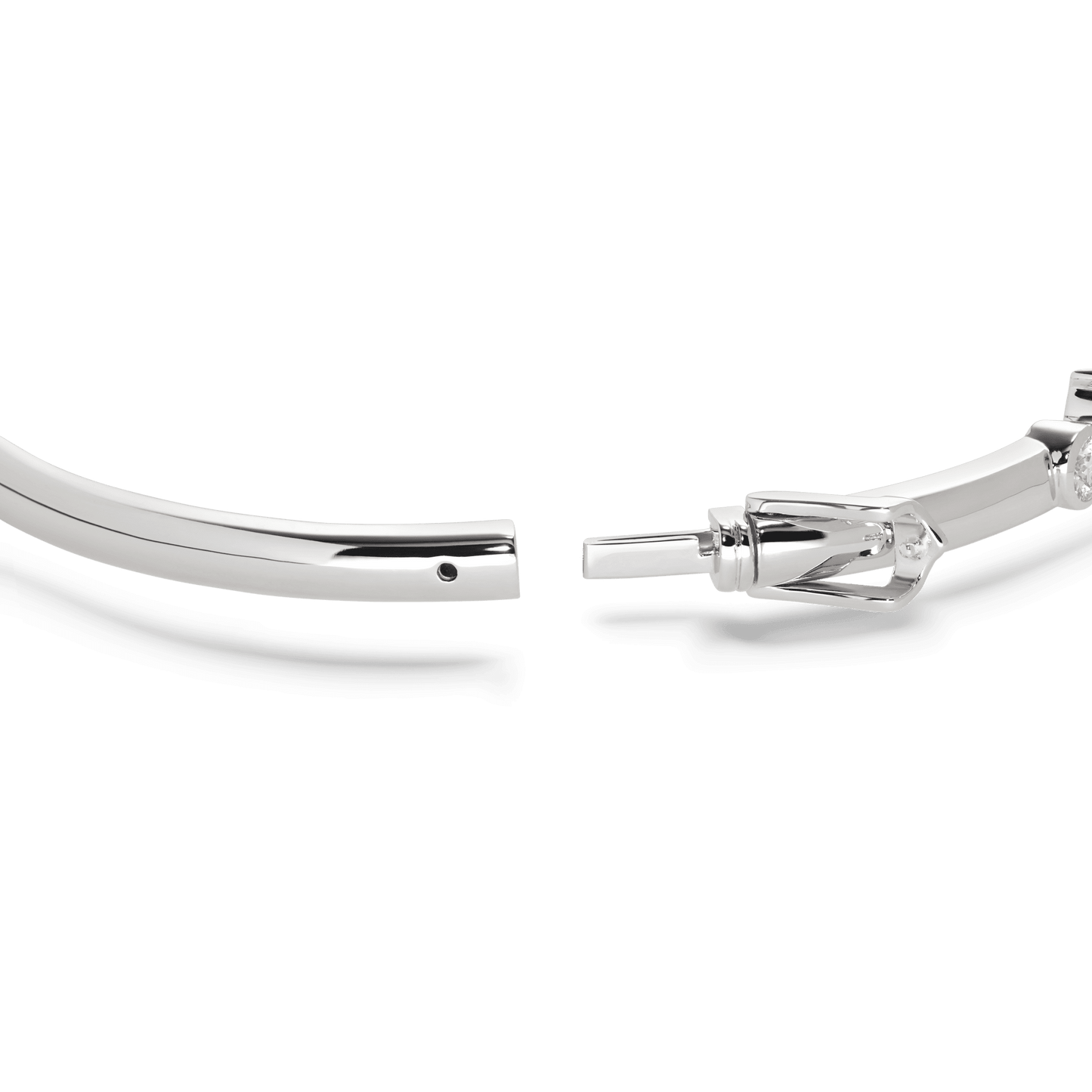 The Waterfront Bangle - Lotus Diamond