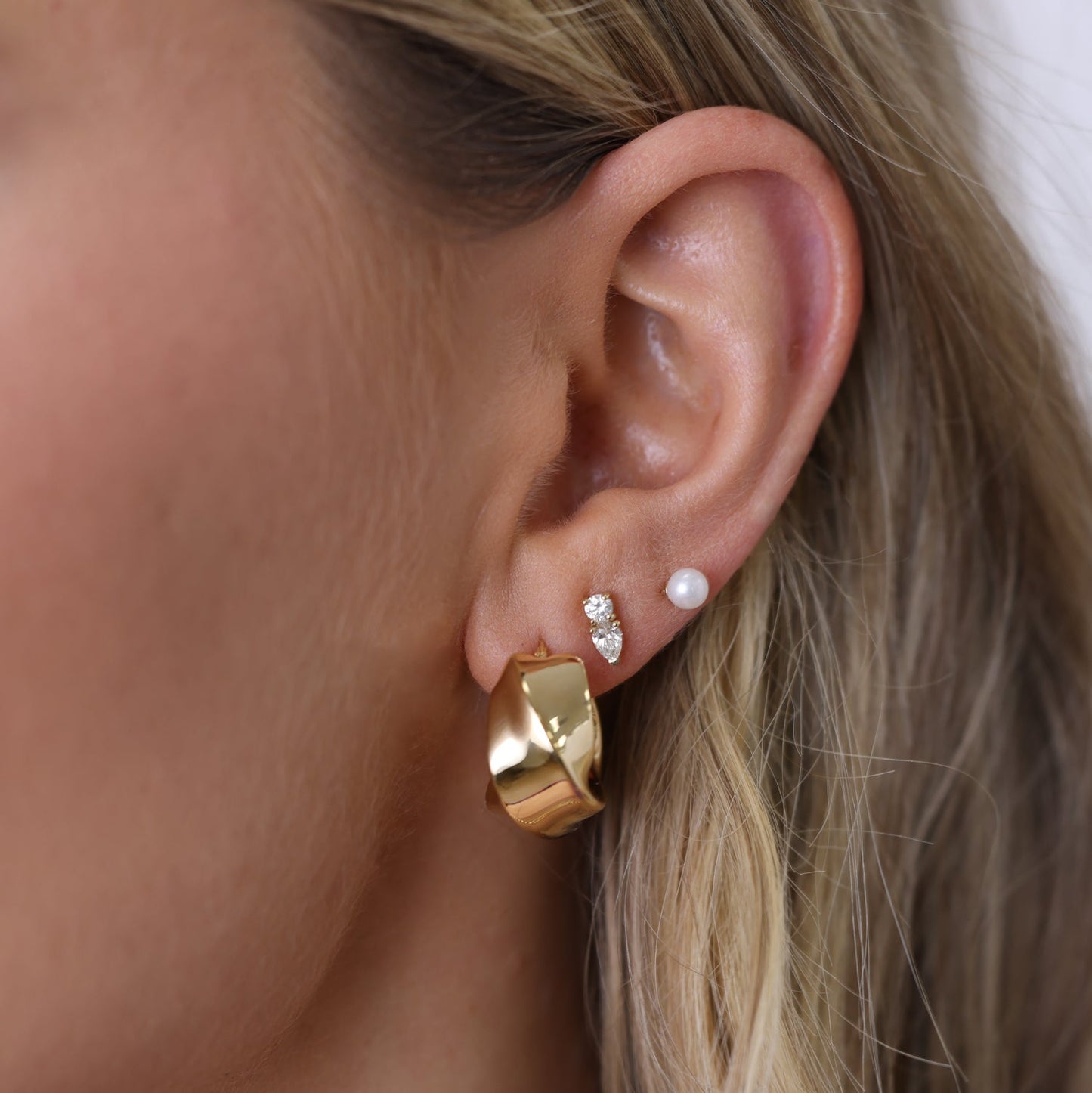 Thick Twist Hoop Earrings - Lotus Diamond