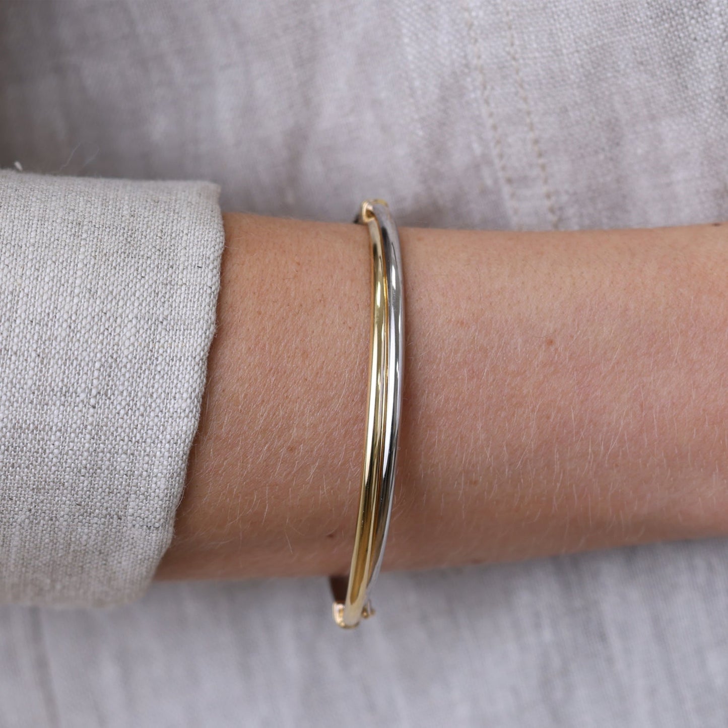 Two Tone Hinged Bangle (6mm) - Lotus Diamond