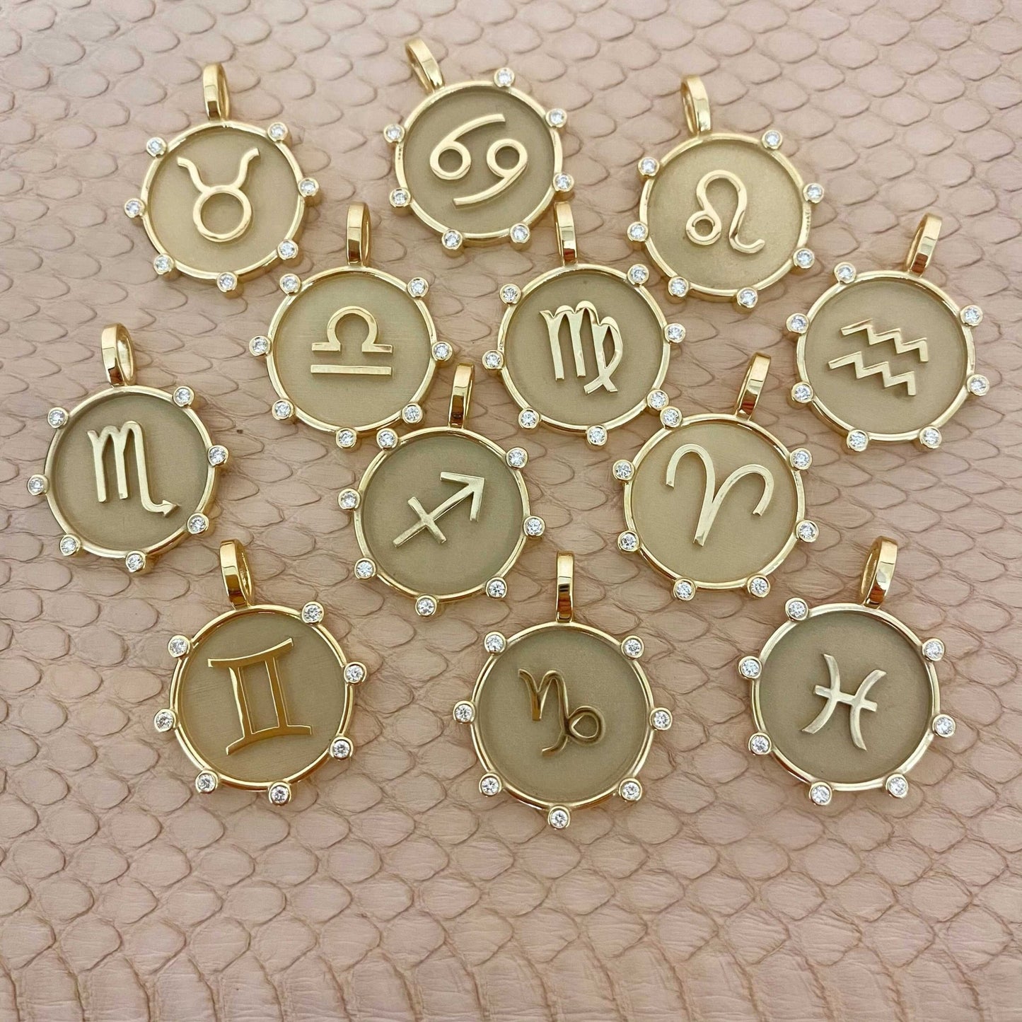 Zodiac Medallion Necklace - Lotus Diamond