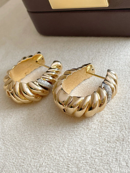 18k gold Chic croissant earrings - Lotus Diamond