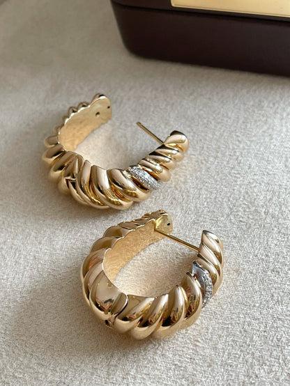 18k gold Chic croissant earrings - Lotus Diamond