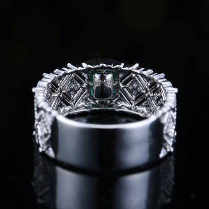 18k gold natural vivid green emerald ring - Lotus Diamond