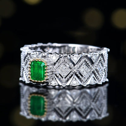 18k gold natural vivid green emerald ring - Lotus Diamond