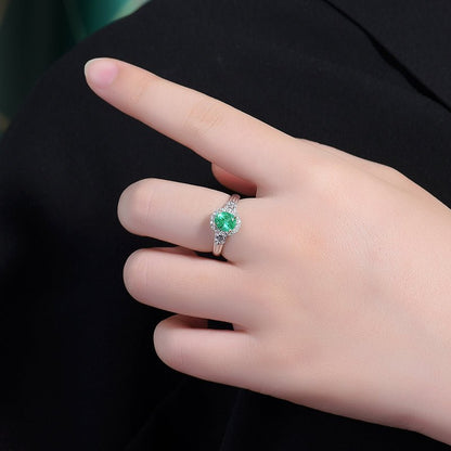 18k gold natural vivid green emerald ring - Lotus Diamond