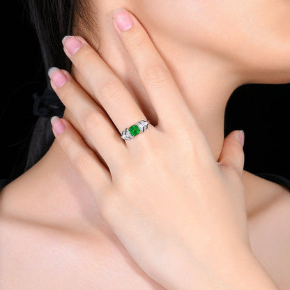 18K gold Natural vivid green sugar tower emerald ring - Lotus Diamond