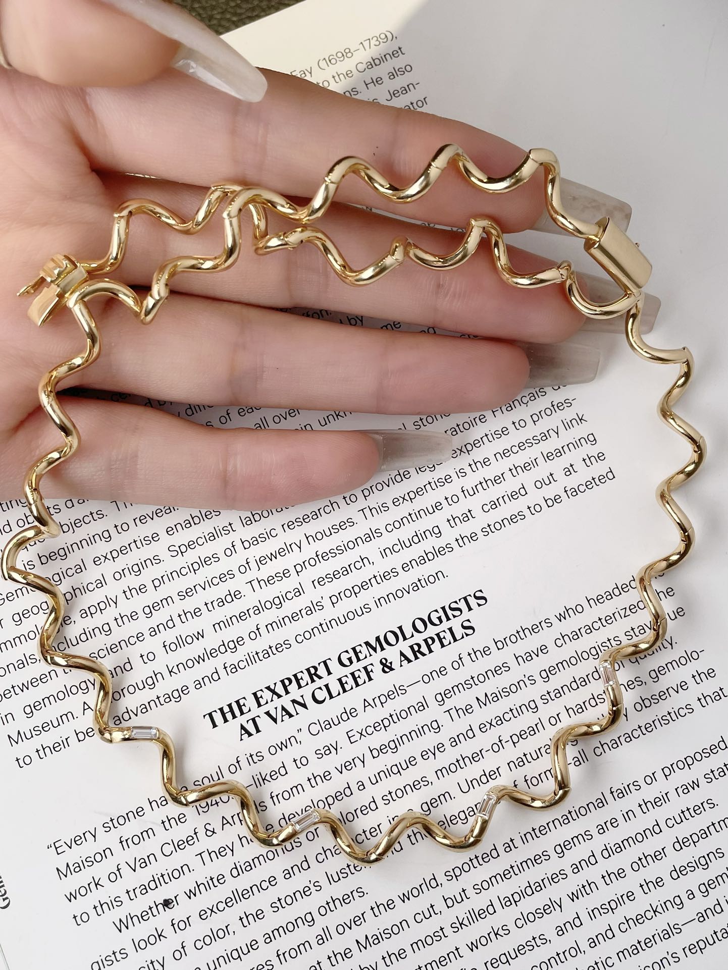 18k gold stylish essence must enter the creative chic diamond necklace - Lotus Diamond