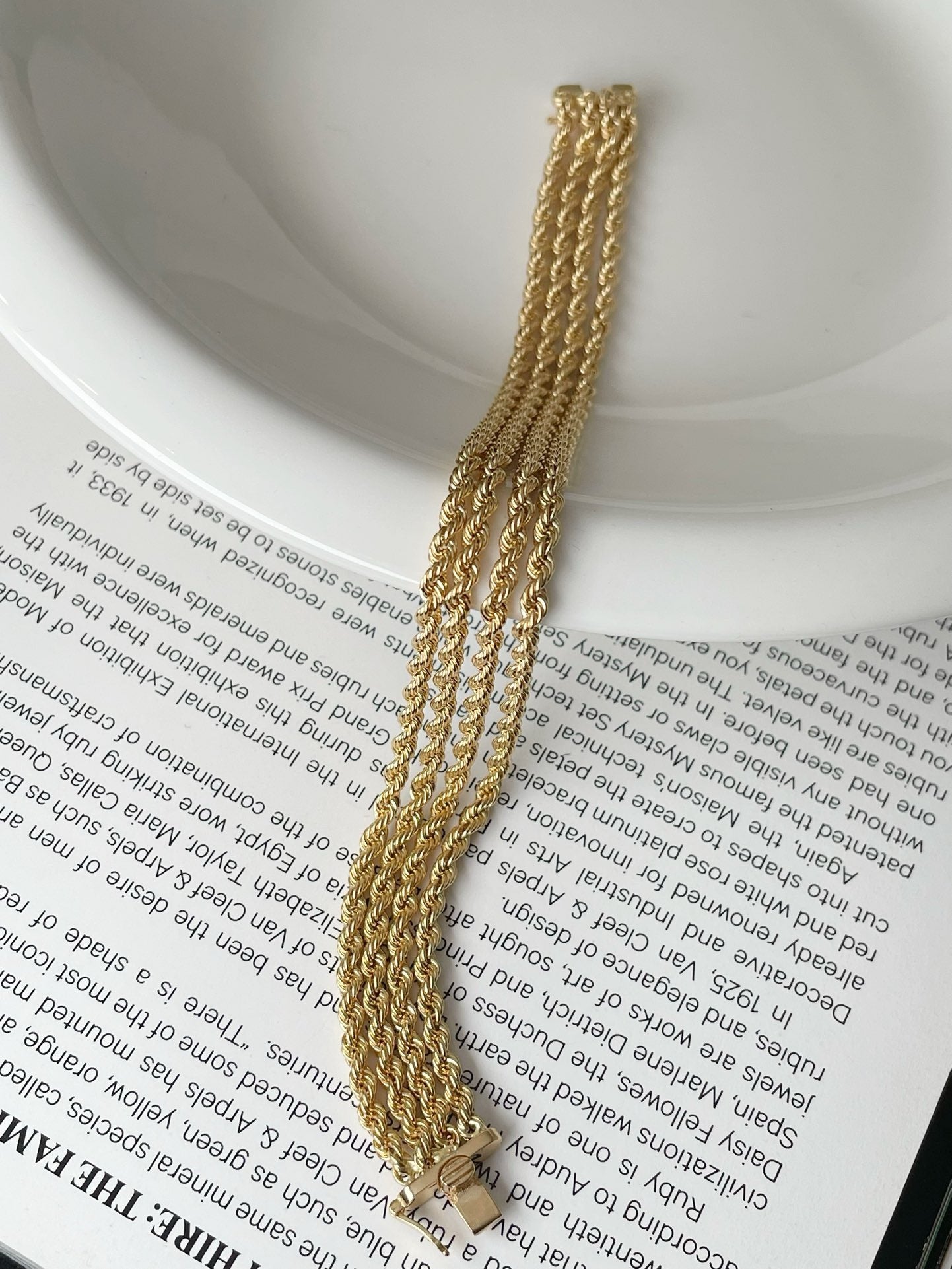 18KMulti-layered woven twisted bracelet Lotus Diamond