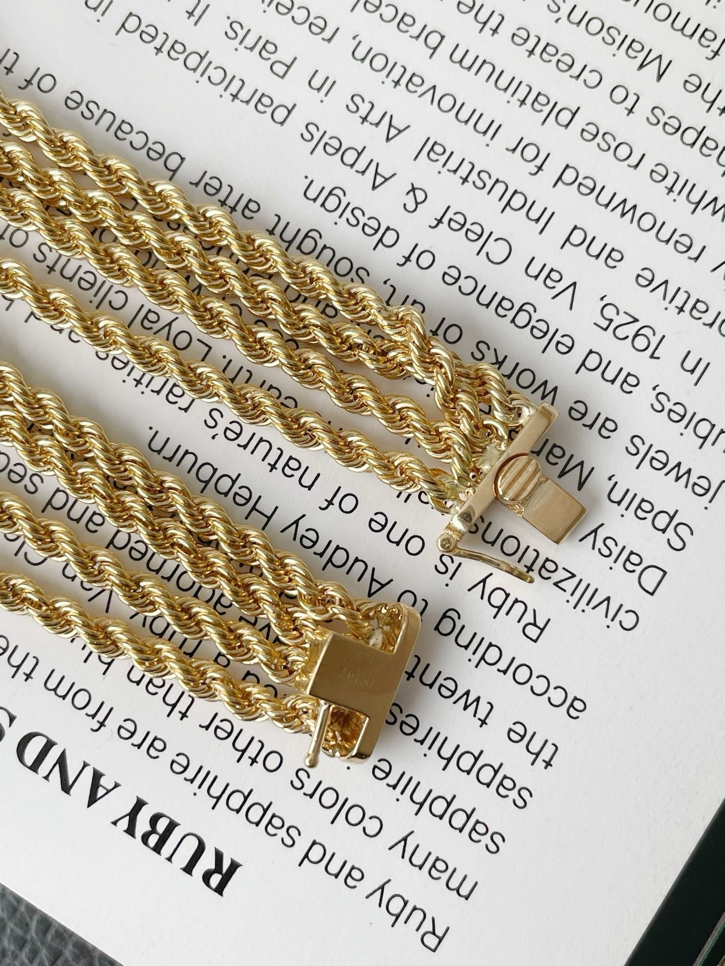 18KMulti-layered woven twisted bracelet Lotus Diamond