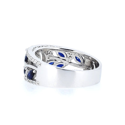 18K ring with diamond sapphire setting