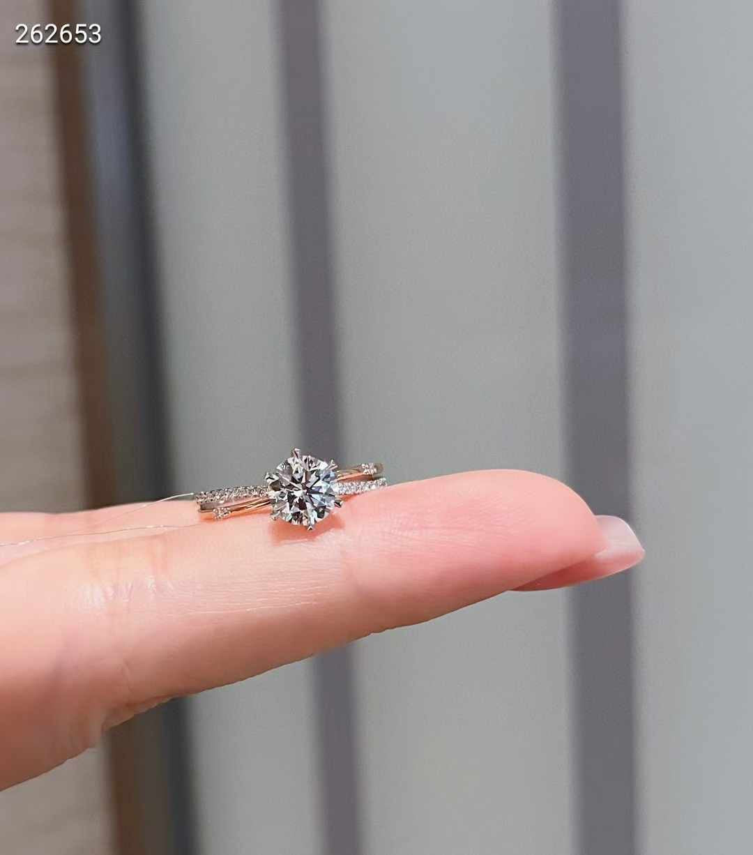 “Epitome of Love” 1CT lab-grown 18K Diamond ring