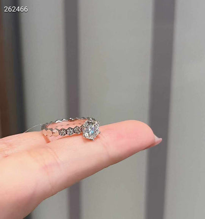 1CT Lab-grown Diamond Ring w Diamond shape setting