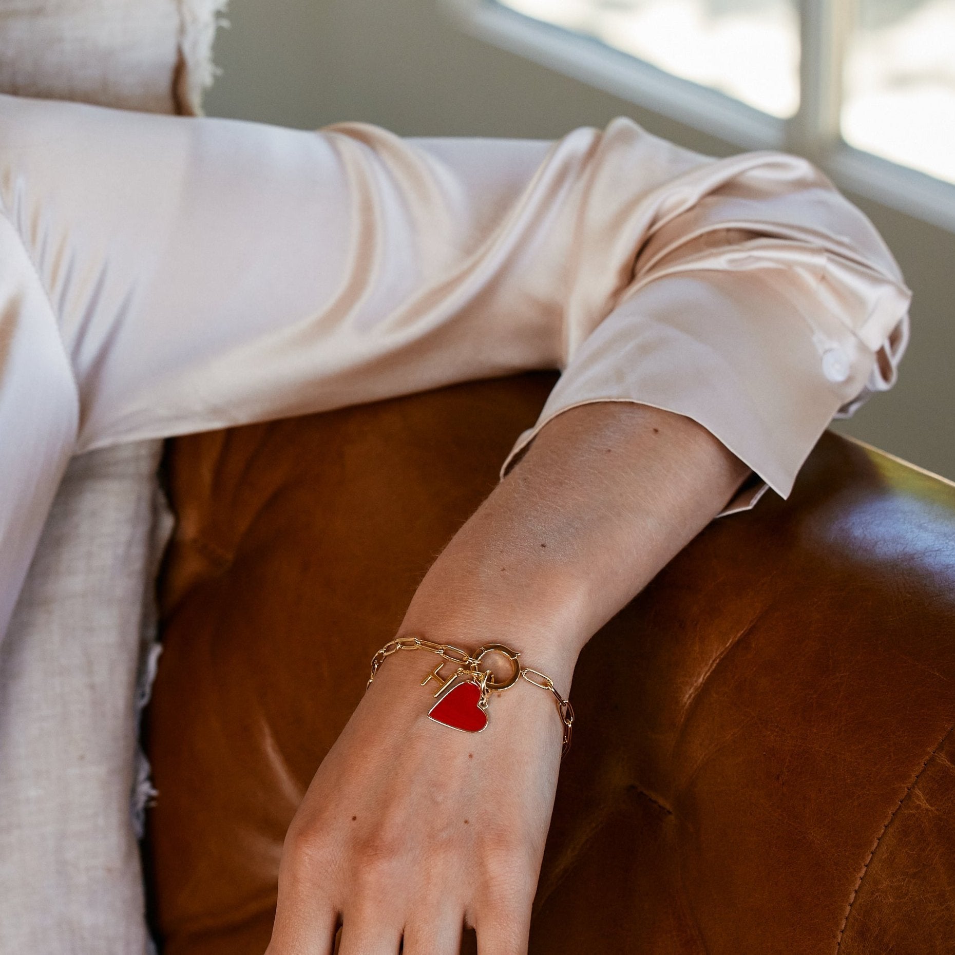 Cameron Heart Initial Bracelet - Lotus Diamond
