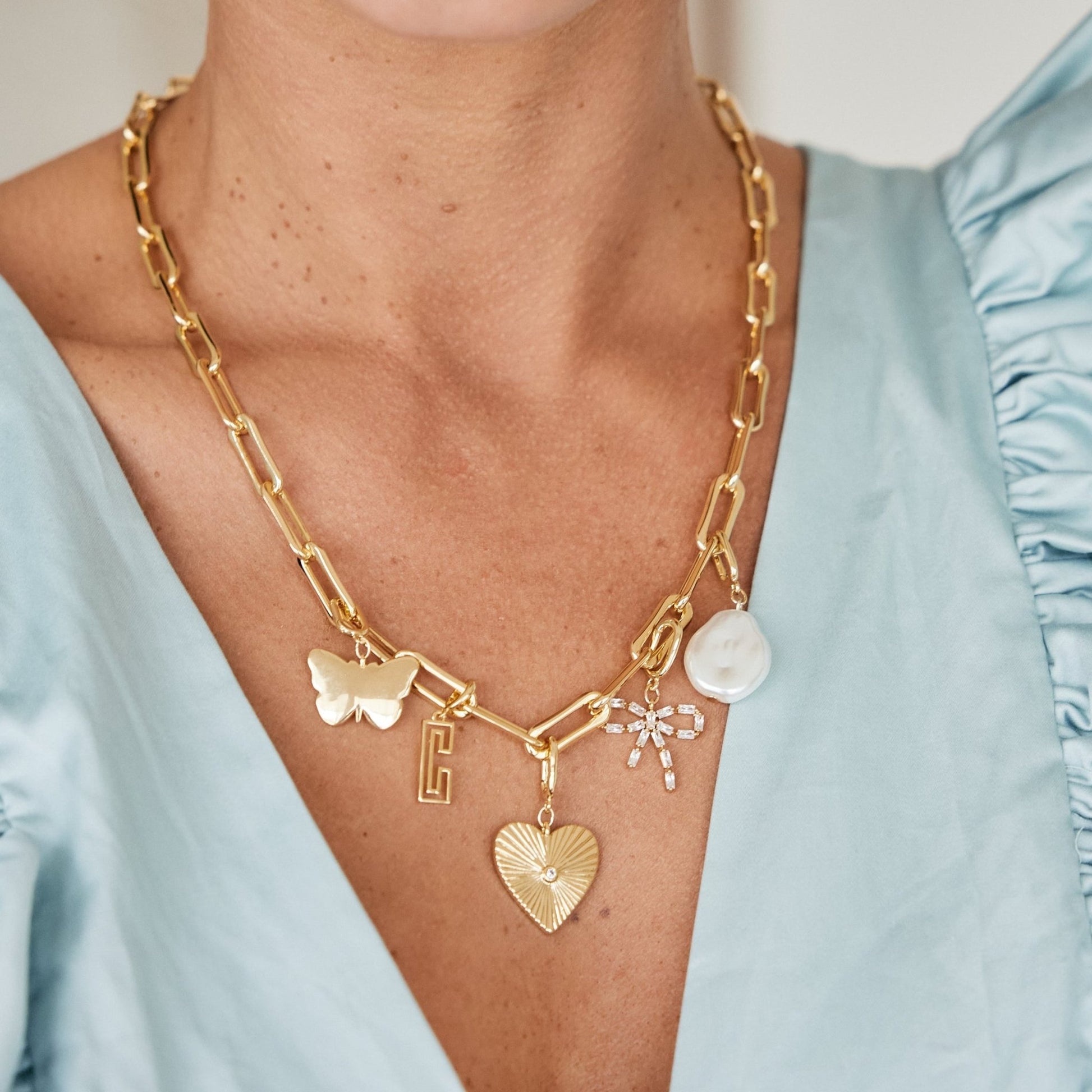 Cami Bow Charm - Lotus Diamond