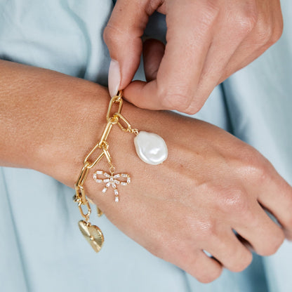Cami Bow Charm - Lotus Diamond