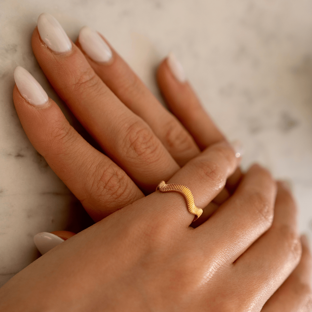 Coquette Fluted Ring - Lotus Diamond