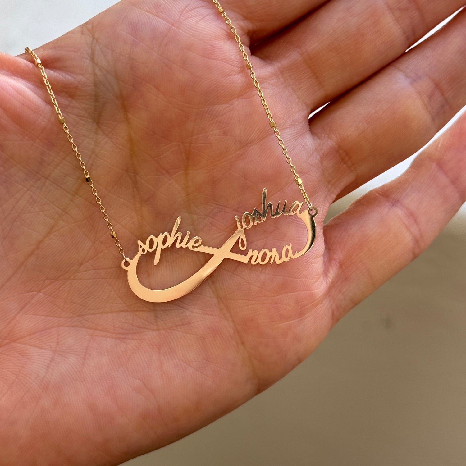 Infinity Custom Name Necklace - Lotus Diamond